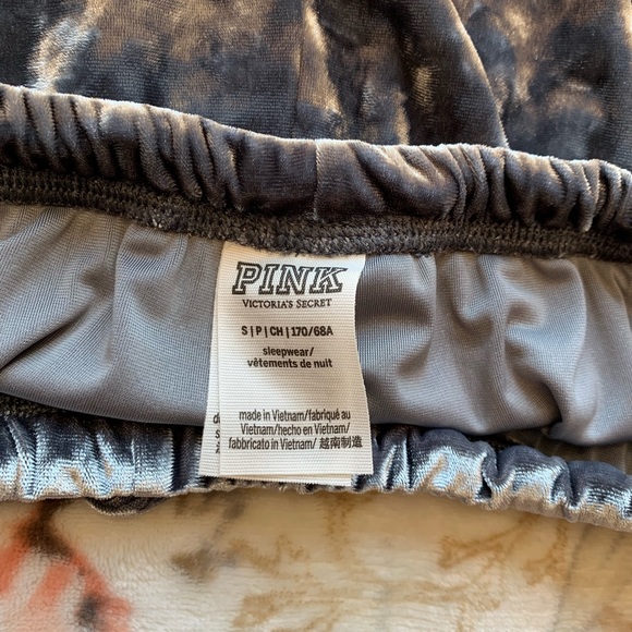 Pink Sleepwear shorts Small - Picture 4 of 4